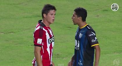 Τσαμπουκά εσύ; Γκολ εγώ (video)