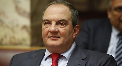 Ομάδα βουλευτών ζητάει παρέμβαση Καραμανλή