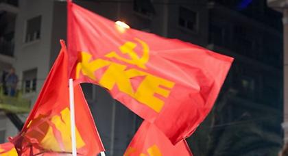 «Η κυβέρνηση προσπαθεί να πείσει τον λαό να συμβιβαστεί με ψίχουλα»