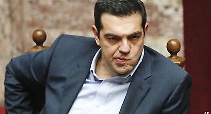 Economist: Αθλητής που επιμένει να τρέχει ανάποδα ο Τσίπρας