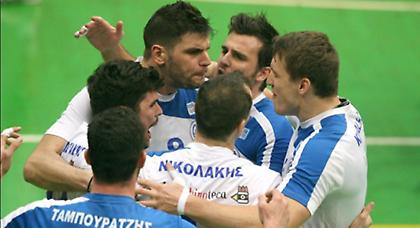 Ο ένας για παραμονή και ο άλλος για τριάδα