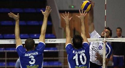 Τρίτη νίκη και ελπίζει…