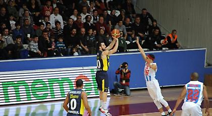 Νίκησε και Ζούρο η «Φενέρ»