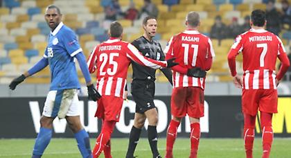 Κίτρινη στον Περέιρα, κόκκινη σε τρεις, για τα... θηρία ο διαιτητής