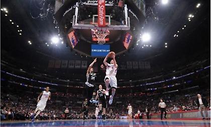 Ματσάρα και νίκη για τους Κλίπερς