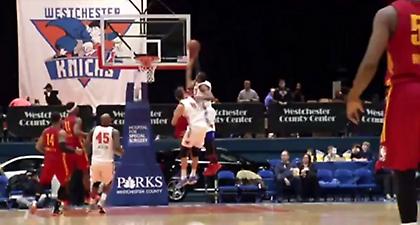 Τρομερές τάπες από Θανάση Αντετοκούνμπο (video)