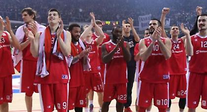 «Ερυθρόλευκο» three-peat!