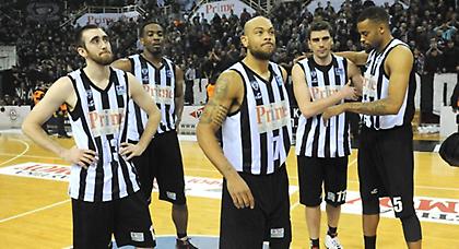 Κάρτερ: «Δεν αποφασίζουμε εμείς για τα φάουλ»