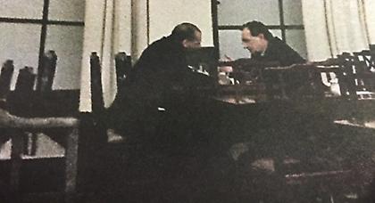 Η... απομονωμένη συνομιλία Βαρουφάκη-Λαφαζάνη