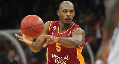 Τον Γκόρντον πήρε ο Ζούρος