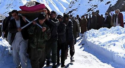 Τραγικός ο απολογισμός στο Αφγανιστάν: Πάνω από 250 οι νεκροί από χιονοστιβάδες