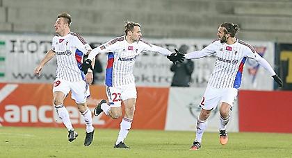 Φανέλα και έδρα δείχνουν Γκόρνικ