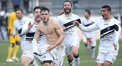 Οι μεν Δόξα, οι δε δράμα