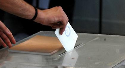 Επτά στους δέκα πολίτες εγκρίνουν τη συμφωνία στο Eurogroup