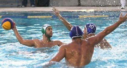 Tα βλέμματα στον Λαιμό