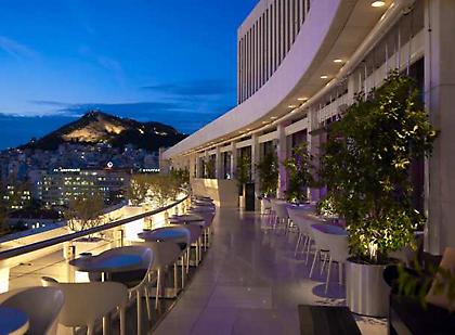 Το Galaxy bar του Hilton στα 10 καλύτερα rooftop bar του κόσμου