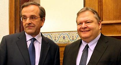 Βουλευτές του ΣΥΡΙΖΑ ζητούν δέσμευση περιουσιών των Σαμαρά και Βενιζέλου