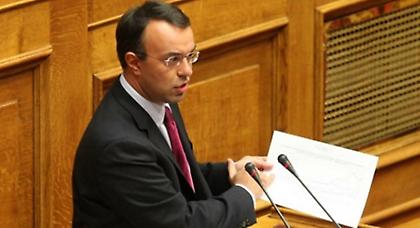 Καταγγελία Σταϊκούρα: «Μειώνουν στο μισό τους δικαιούχους για τη σίτιση»