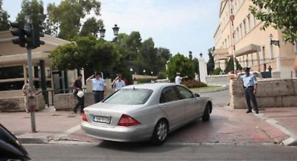 Δύο στους τρεις βουλευτές του ΣΥΡΙΖΑ έχουν πάρει βουλευτικό αυτοκίνητο