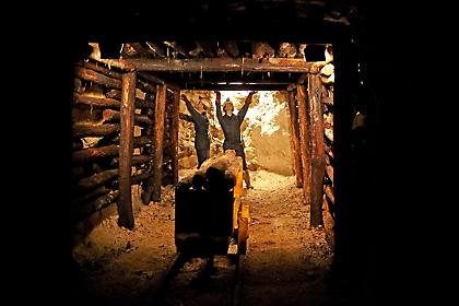 DRIVE & TRAVEL που κατεβαίνει στα έγκατα της γης