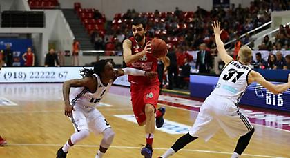 Μεγάλη γκέλα για Κουμπάν