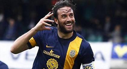 Τρελός, όπως ο πανηγυρισμός του!