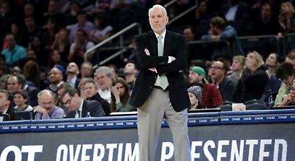 Κάζο Σπερς, ατυχία για Αντετοκούνμπο