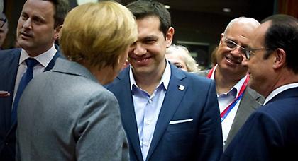 Με αίτημα για πολιτική λύση πάει στην πενταμερή και στο Βερολίνο ο Τσίπρας