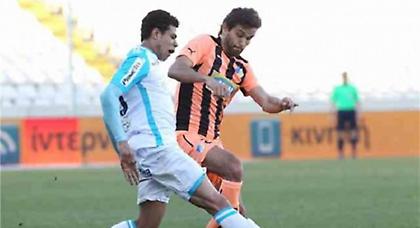 Στην κορυφή ο Απόλλων, «φωνάζει» για τη διαιτησία ο ΑΠΟΕΛ