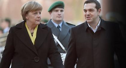 Τσίπρας: «Νέο μείγμα πολιτικής και δημοσιονομική προσαρμογή»