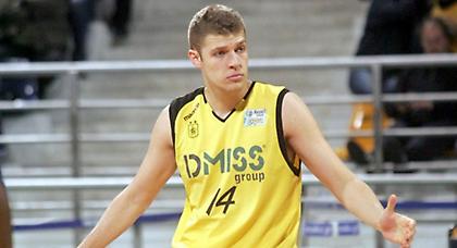 Οι Λέικερς «κοιτούν» τον Βεζένκοφ!