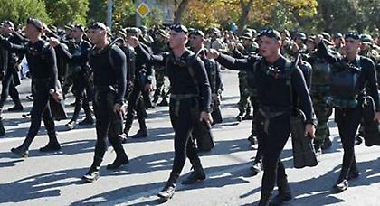 Βουλευτής του ΣΥΡΙΖΑ ζητά την τιμωρία των ΟΥΚ για τα συνθήματα της παρέλασης