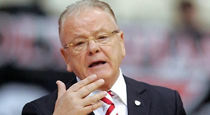 Ερυθρόλευκο διαδικτυακό καλωσόρισμα για Ίβκοβιτς