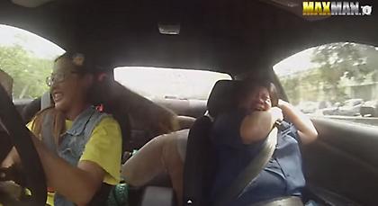 Φάρσα σε δασκάλους οδήγησης από οδηγό αγώνων (video)