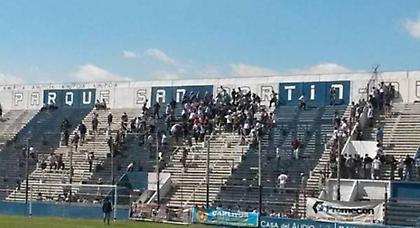 Επεισόδια μεταξύ των οπαδών της ίδιας ομάδας στην Αργεντινή!