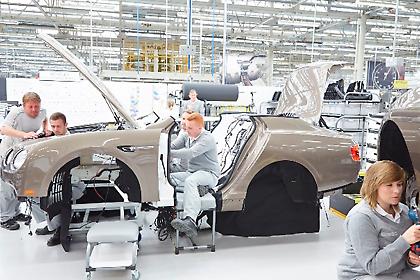 Η Bentley επενδύει σε νέους