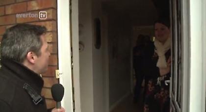 Δώρο διαρκείας της Λίβερπουλ σε φίλη της… Έβερτον (video)