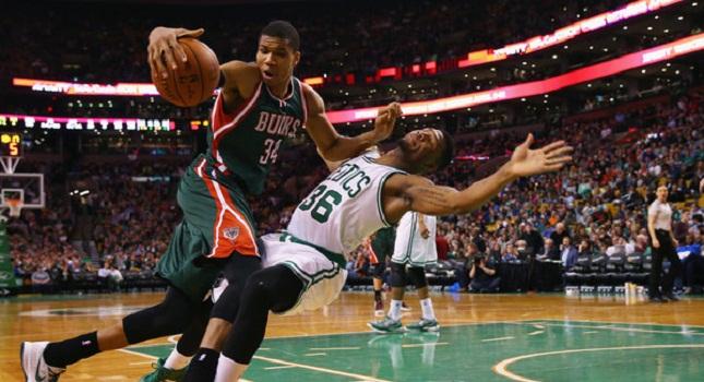 Πορνοστάρ ευχαρίστησε τον Αντετοκούνμπο!