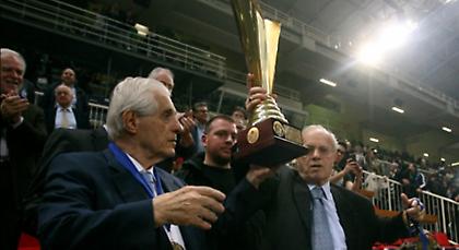 Στα χέρια των Γιαννακόπουλων η κούπα (pics)