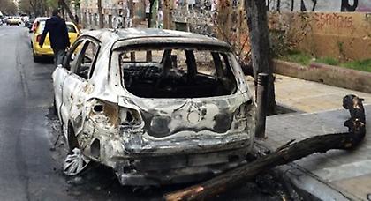 Θλιβερή η εικόνα της Αθήνας την επομένη των επεισοδίων