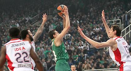 Όλα στο χέρι του!