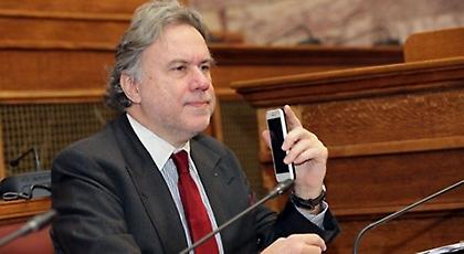 Αναστάτωση στη Βουλή για τον Κατρούγκαλο