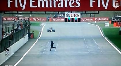 Ο γρήγορος Λιούις και ο τρελός θεατής (video)