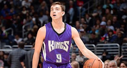 Συμβόλαιο με Κινγκς ο υιός Στόκτον!