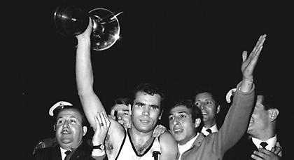 Αποσύρει τη φανέλα του Αμερικάνου η ΑΕΚ!