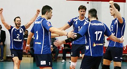 «Ερυθρόλευκο» ξυπνητήρι