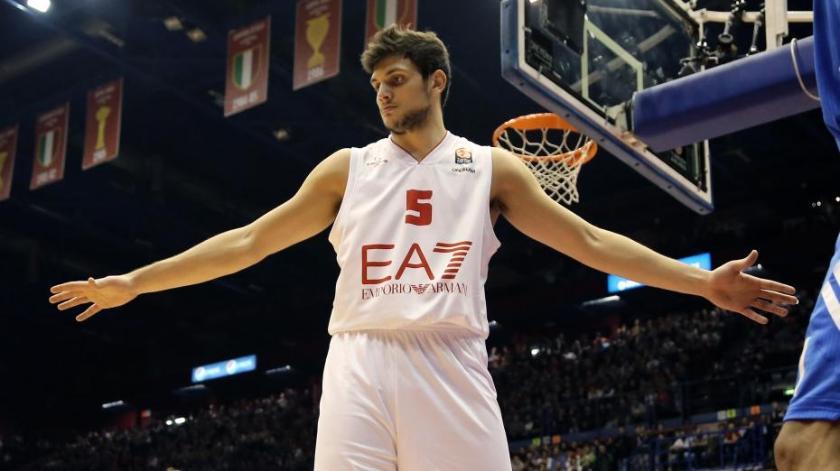 Τζεντίλε: «Μου φέρονται σαν... παίκτη τους οι Ρόκετς»