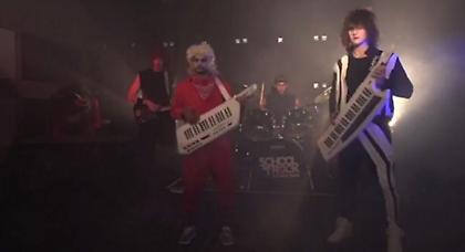 Τα... σπάνε οι Σπερς! (video)