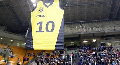 Τη βλέπει πάντα από ψηλά…