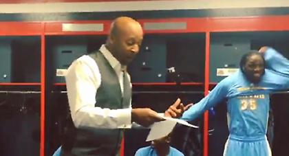 Οδηγίες προπονητή σε... ραπ ρυθμό (video)